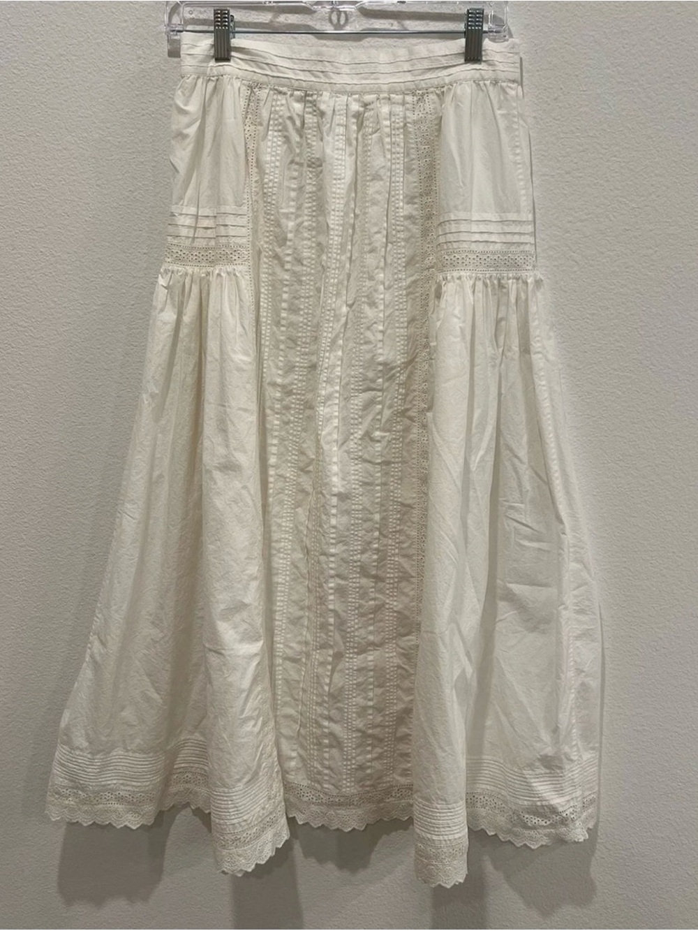 DOEN SABINA SKIRT ORGANIC COTTON IN POWDER WHITE- SIZE M/WAIST = 14.5 “ - Picture 3 of 12